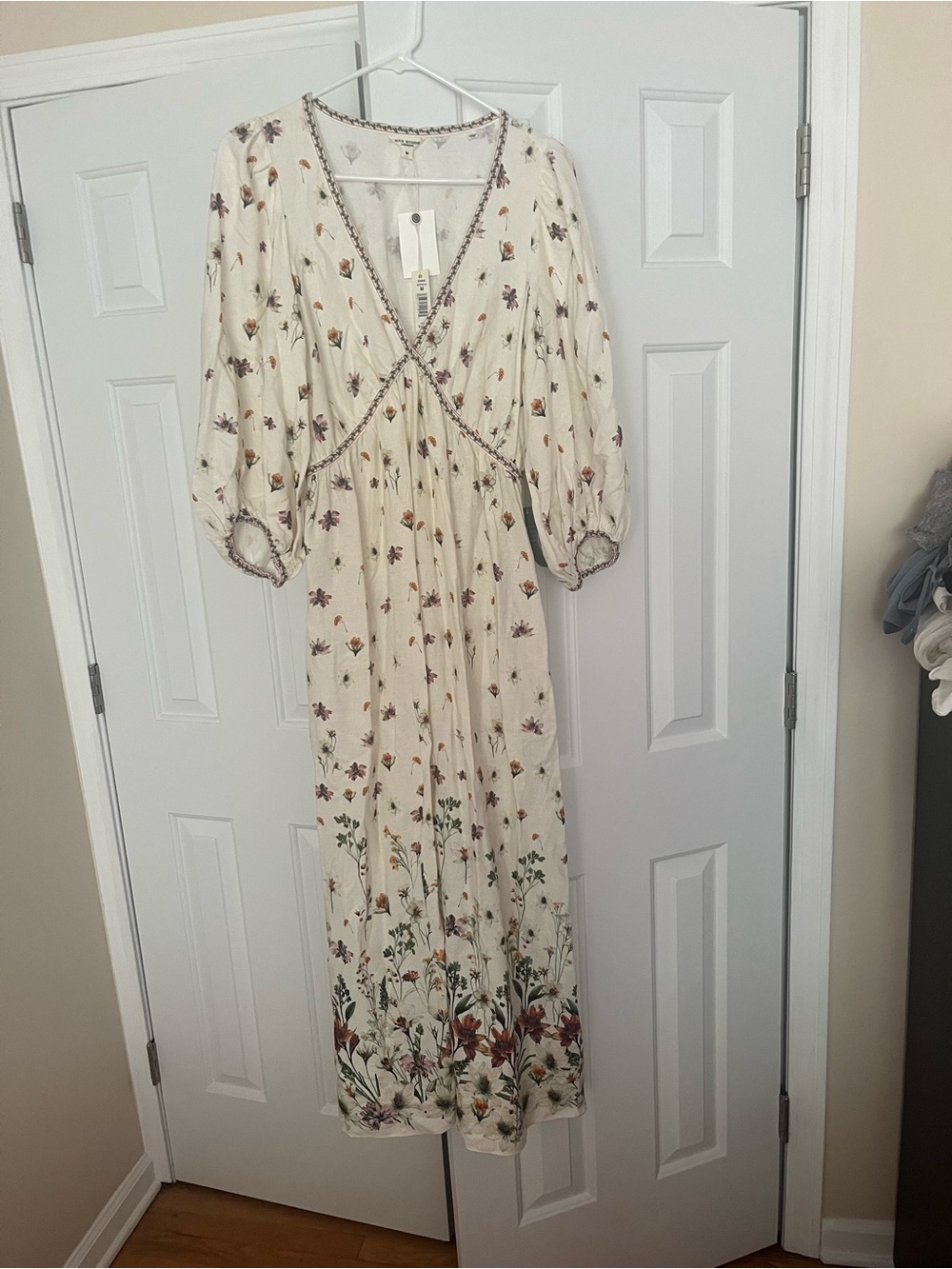 Max Studio Cream Floral V-Neck Maxi with Puff Sleeves
